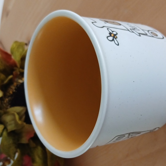 BEE HUMBLE AND KIND Embossed Bears Bees Mug 16 oz - Picture 5 of 8